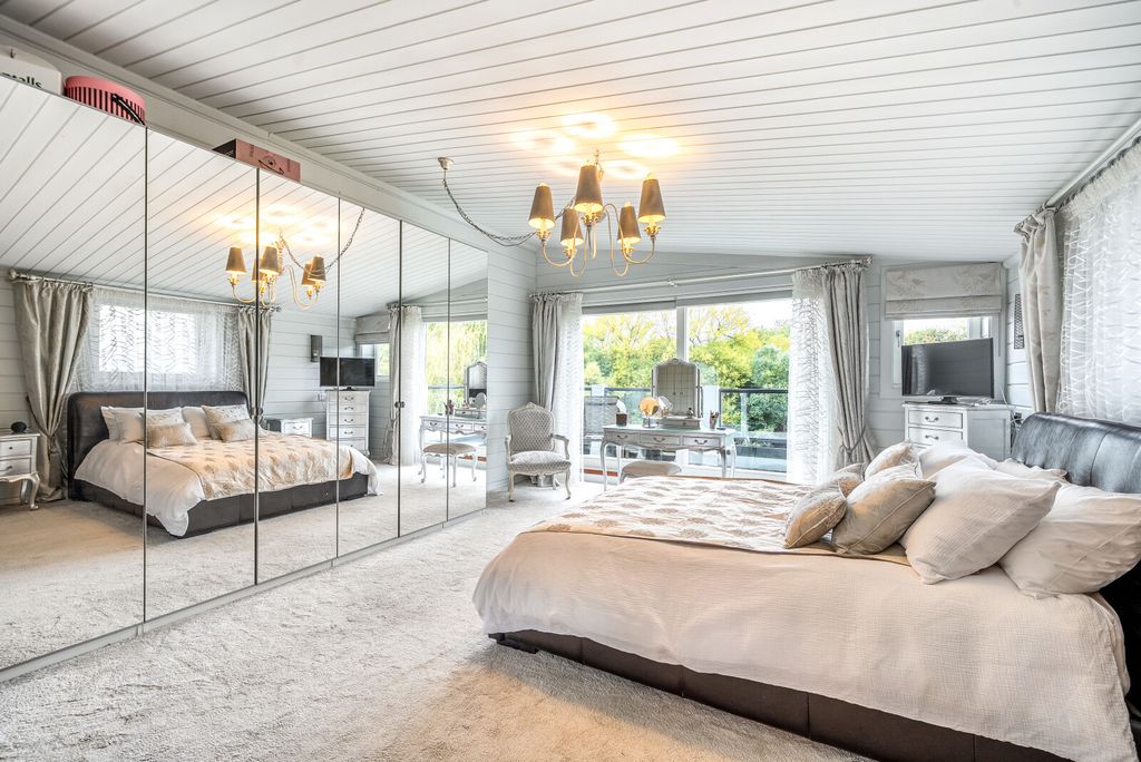 Additional image 14 of 4 bed detached house for saleLaleham Reach, Chertsey KT16