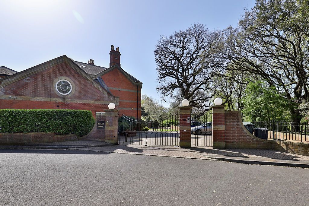 Additional image 29 of 3 bed flat for saleDragoon Way, Christchurch BH23