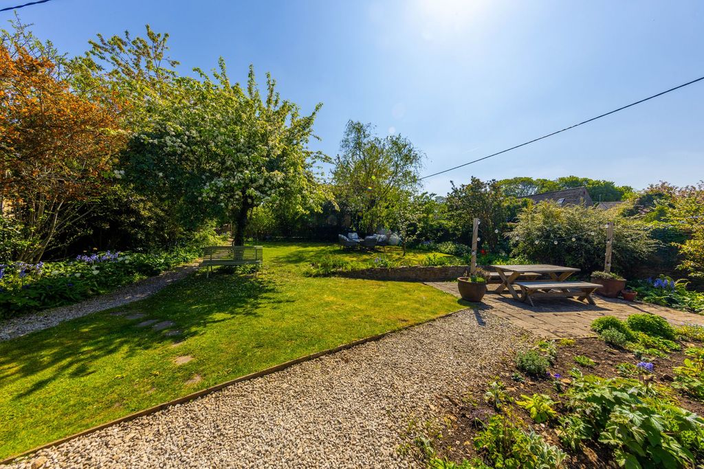 Additional image 25 of 6 bed detached house for saleAlbion Street, Chipping Norton OX7