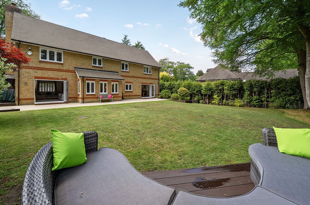 Additional image 23 of 5 bed detached house for saleGolf Drive, Camberley, Surrey GU15