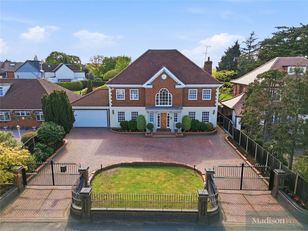 5 bed detached house for saleHainault Road, Chigwell, Essex IG7