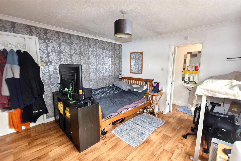 Additional image 15 of 5 bed detached bungalow for saleTehidy Road, Camborne TR14