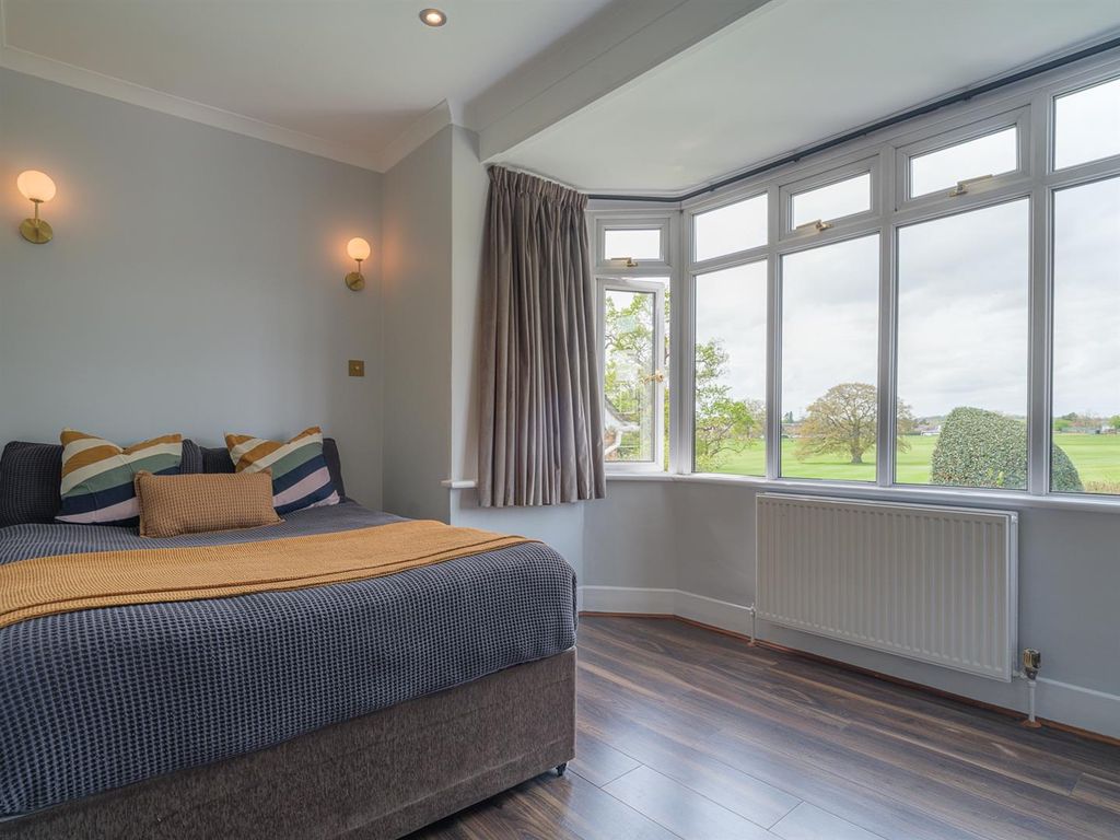 Additional image 19 of 5 bed detached house for saleYewstock Crescent West, Chippenham SN15