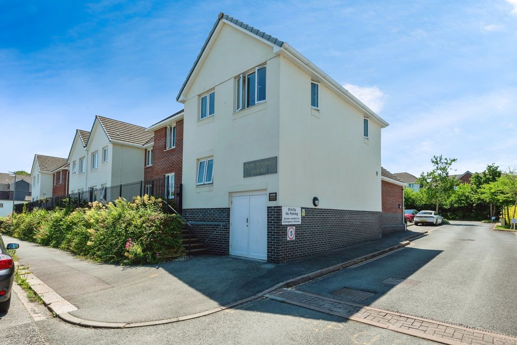 Additional image 16 of 2 bed flat for saleFair Park Road, Wadebridge, Cornwall PL27