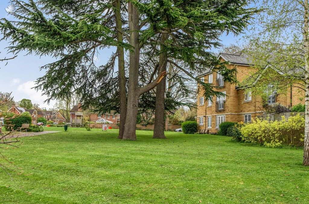 Additional image 8 of 1 bed flat for saleForelle Way, Carshalton SM5