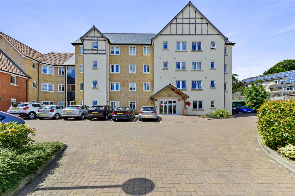 2 bed flat for saleCross Penny Court, Cotton Lane, Bury St. Edmunds IP33