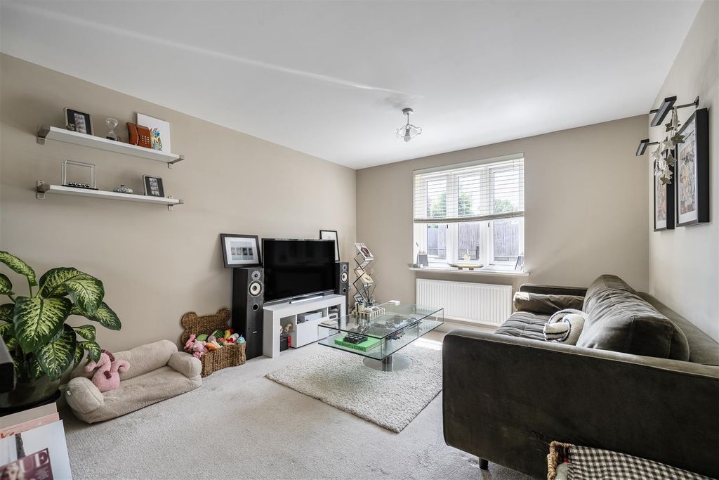 Additional image 2 of 1 bed flat for saleCochran Avenue, Chippenham SN15