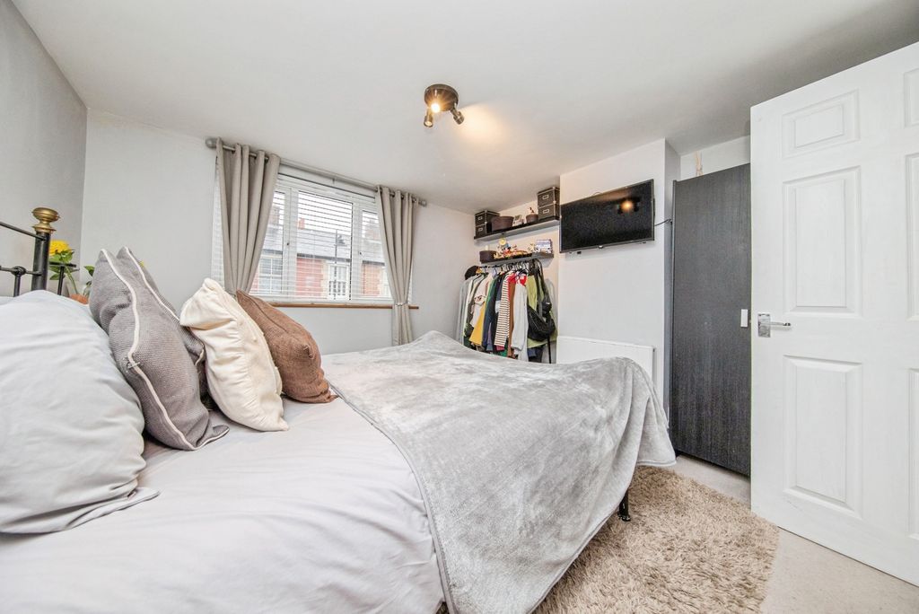 Additional image 11 of 2 bed flat for saleStation Road, Sudbury, Suffolk CO10