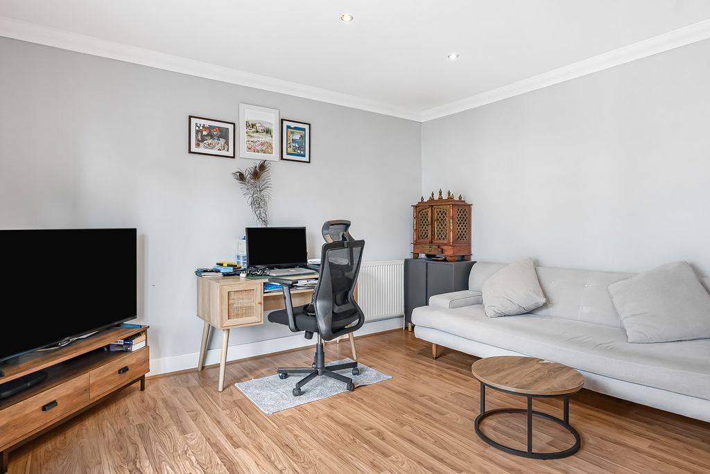 Additional image 6 of 2 bed flat for saleBridge Wharf, Chertsey, Surrey KT16