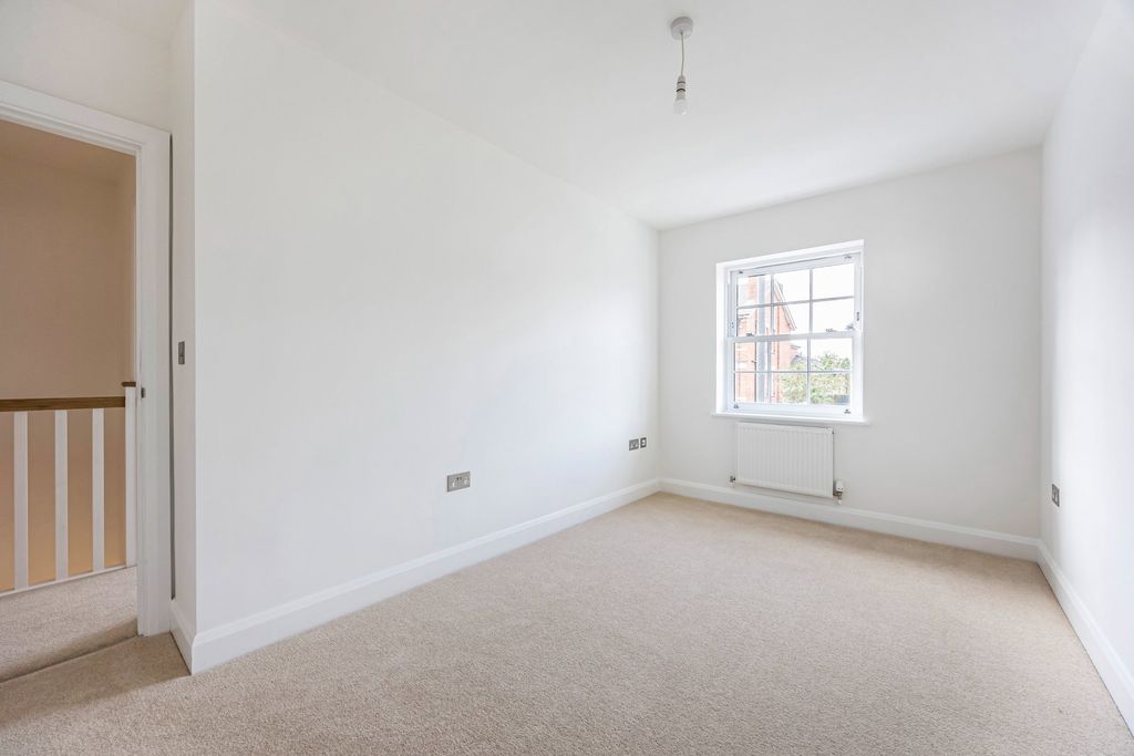 Additional image 13 of 3 bed semi-detached house for saleLondon Road, Cheltenham GL52