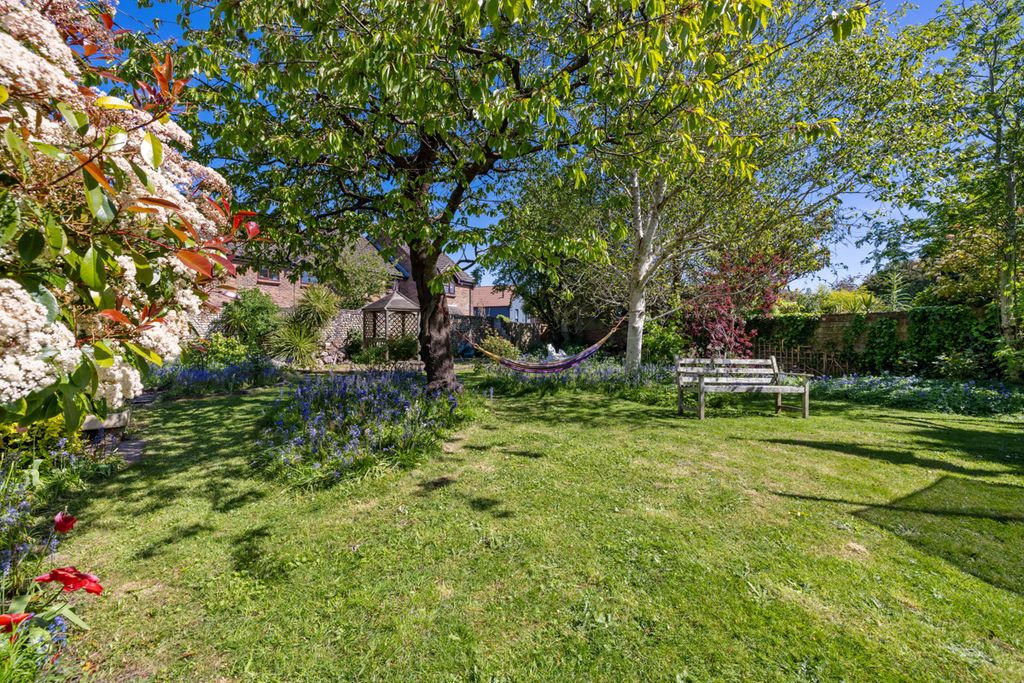 Additional image 37 of 4 bed semi-detached house for saleWhyke Road, Chichester PO19