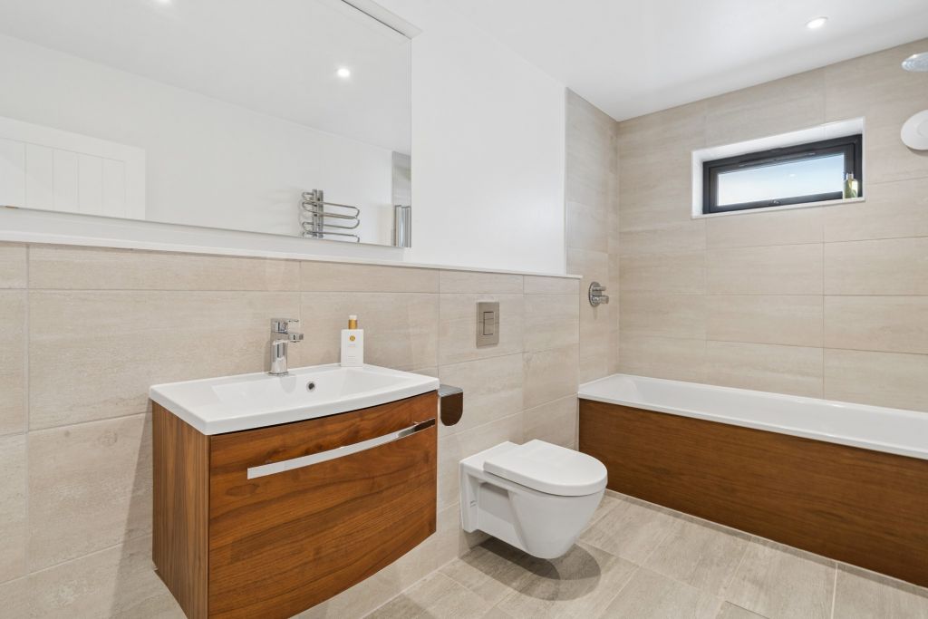 Additional image 10 of 5 bed detached house for saleSunnymede Avenue, Chesham HP5