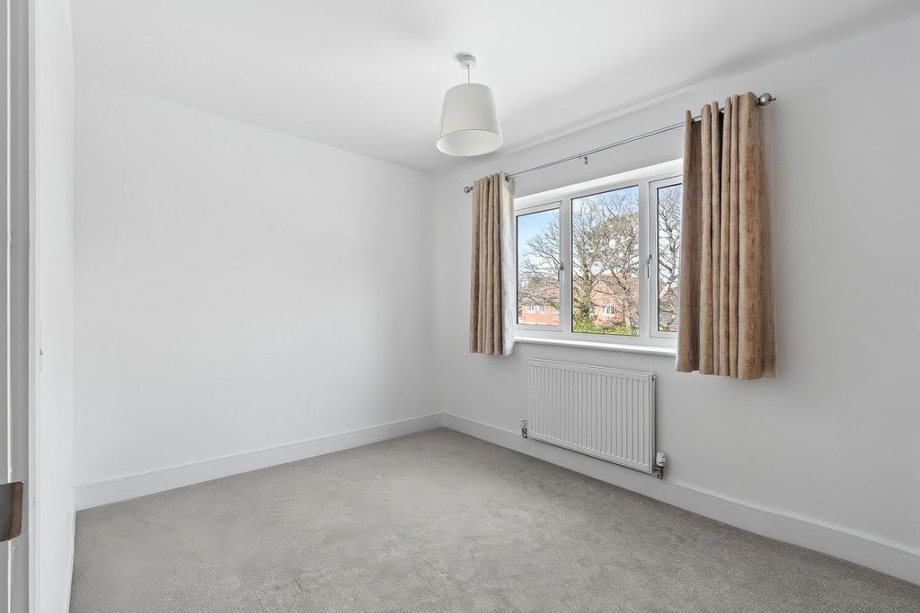 Additional image 14 of 4 bed detached house for salePorkele Place, Caterham CR3