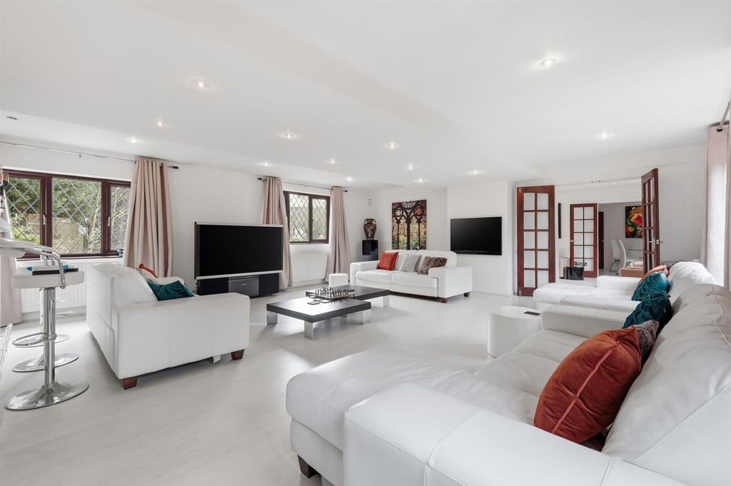 Additional image 12 of 6 bed detached house for saleBromley Lane, Chislehurst BR7