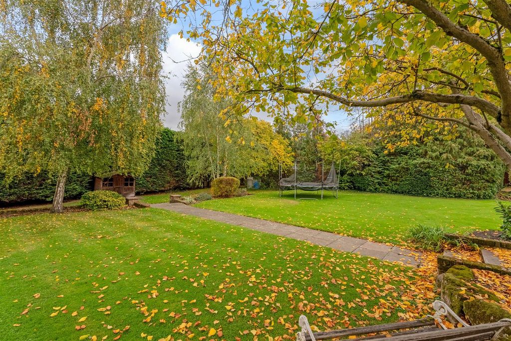 Additional image 4 of 5 bed detached house for saleOakwood Close, Chislehurst BR7