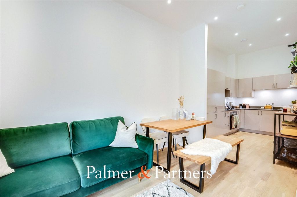 Additional image 12 of 2 bed maisonette for saleBurgess Springs, Chelmsford, Essex CM1