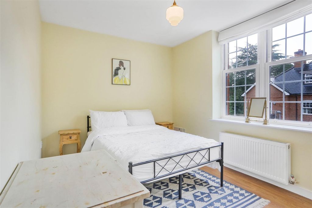 Additional image 4 of 2 bed flat for saleDamson Way, Carshalton Beeches SM5