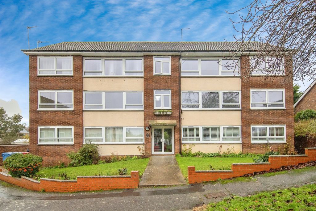 2 bed flat for saleMinden Road, Sudbury CO10