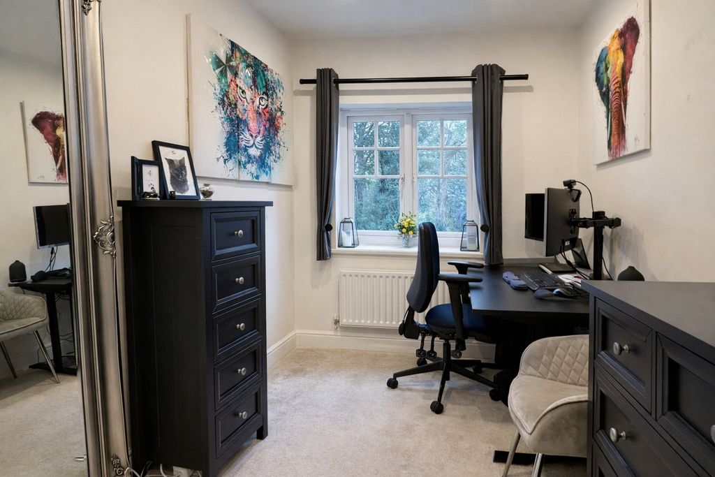 Additional image 11 of 2 bed flat for saleMiddle Gordon Road, Camberley GU15