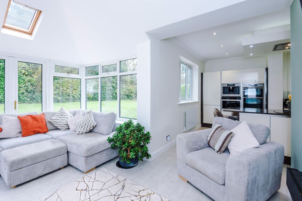 Additional image 13 of 5 bed detached house for saleParkside Drive South, Whittle-Le-Woods, Chorley, Lancashire PR6