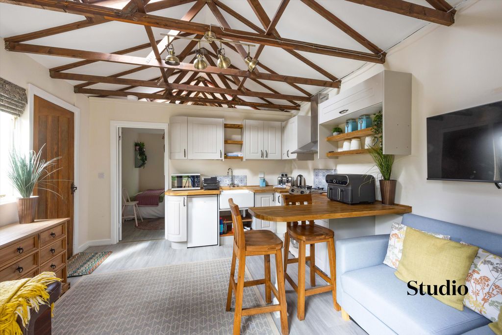 Additional image 37 of 7 bed detached house for saleCrippetts Lane, Leckhampton, Cheltenham, Gloucestershire GL51