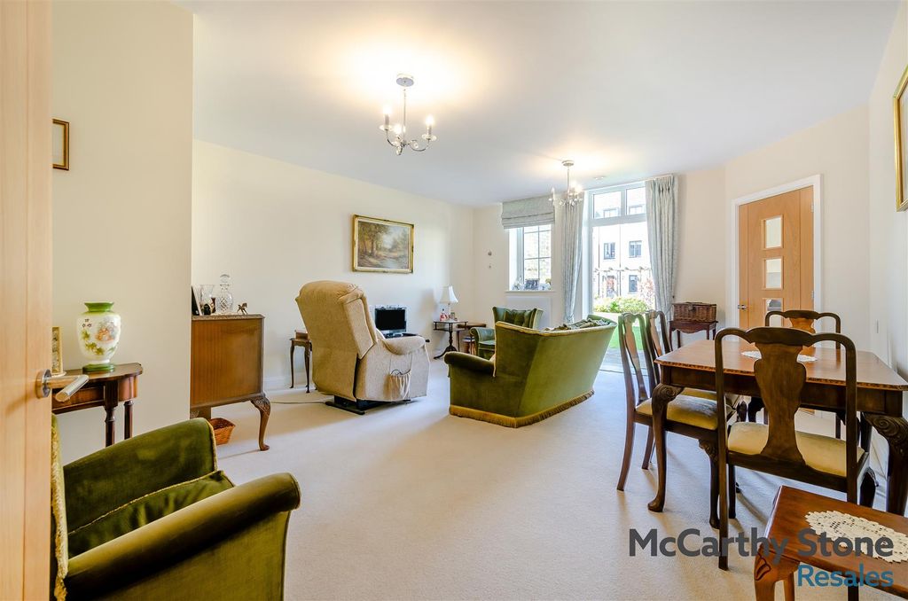 Additional image 5 of 1 bed flat for saleTrinity Road, Chipping Norton, Oxfordshire OX7