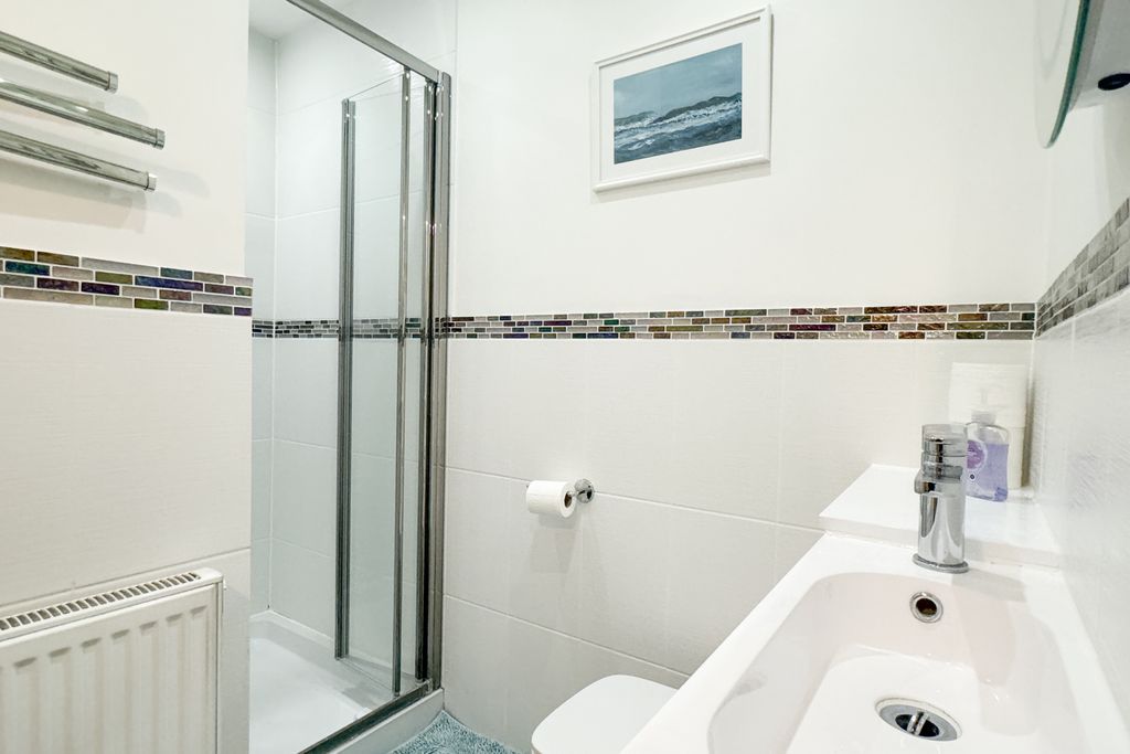 Additional image 11 of 3 bed flat for saleCroft Road, Thame OX9