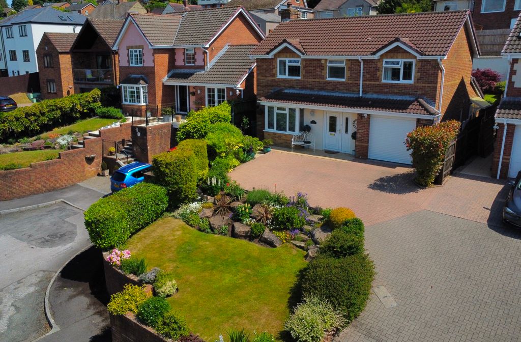 3 bed detached house for saleHighview House, Coombe Drive, Cinderford GL14