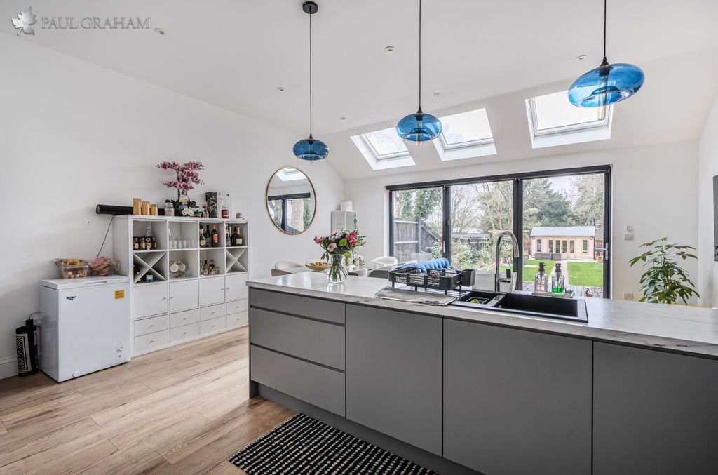 Additional image 15 of 4 bed semi-detached house for saleTalbot Road, Carshalton SM5