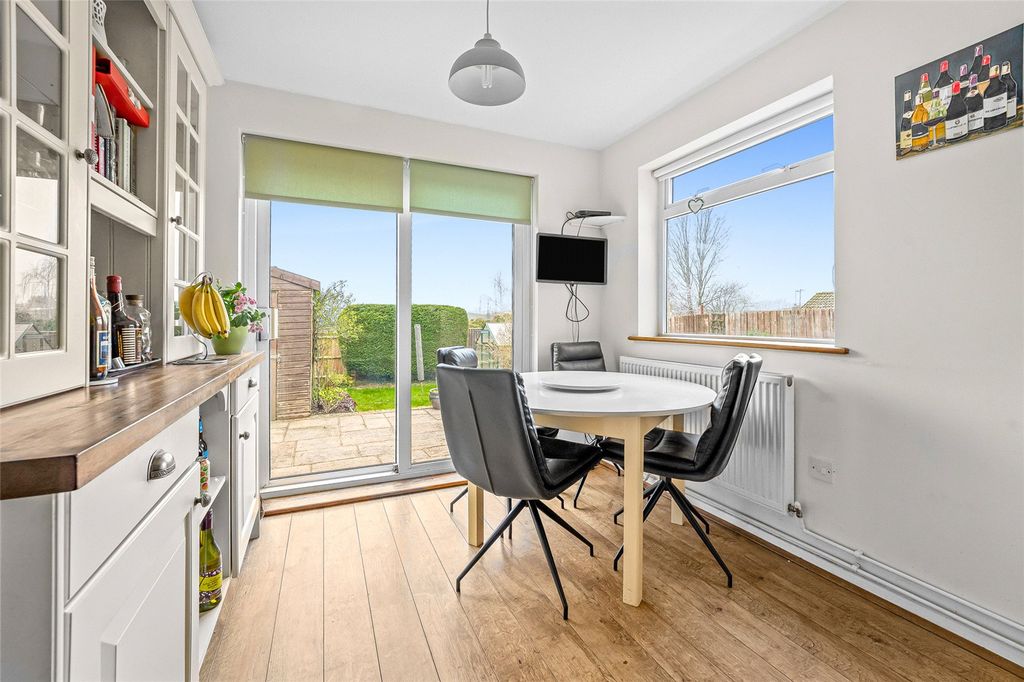 Additional image 6 of 4 bed detached house for saleWebb Crescent, Chipping Norton, Oxfordshire OX7