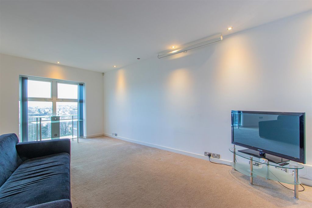 Additional image 3 of 2 bed flat for saleGreyfriars Road, Cardiff CF10