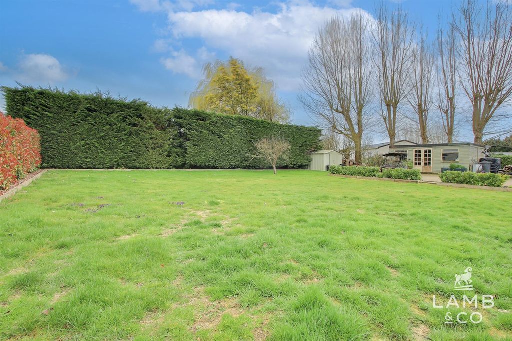 Additional image 36 of 5 bed detached house for saleLondon Road, Little Clacton CO16
