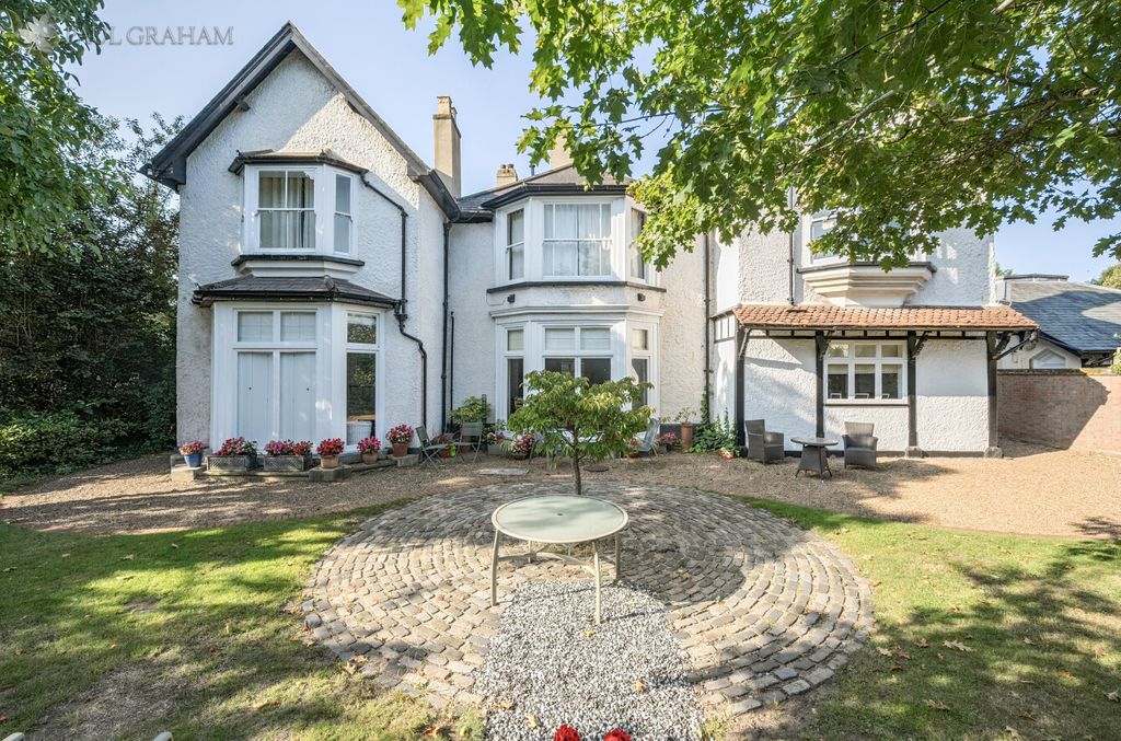 Additional image 25 of 2 bed flat for saleWestcroft Road, Carshalton SM5