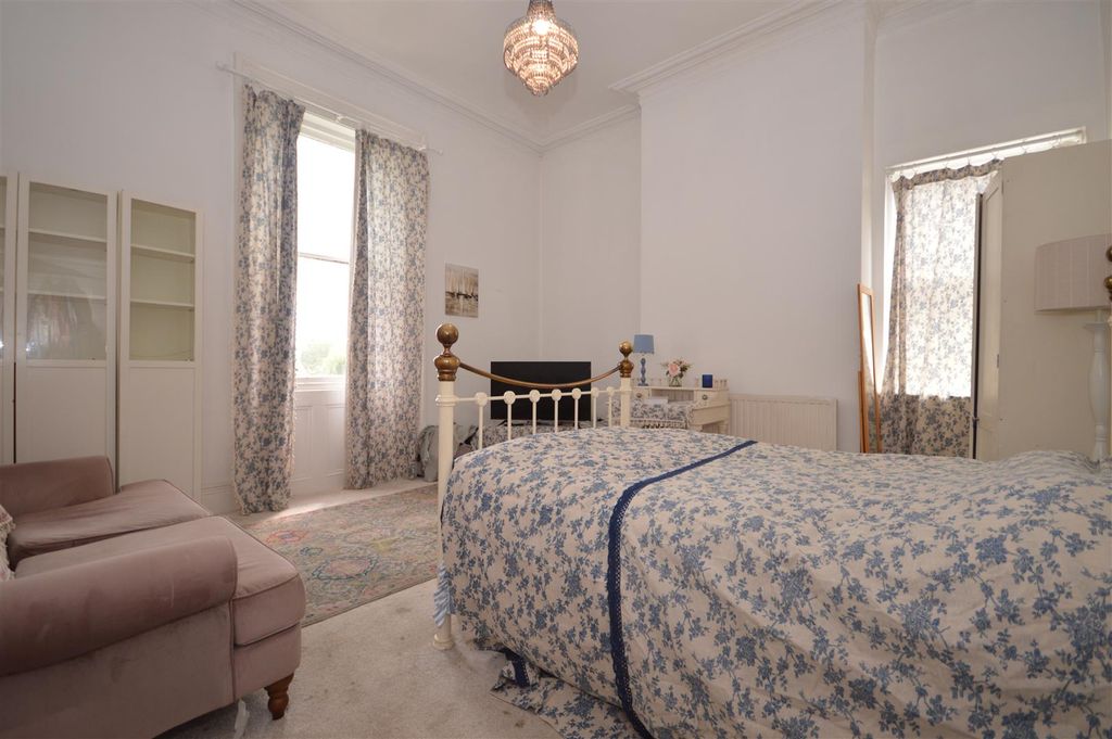 Additional image 10 of 4 bed detached house for saleLumley Street, Castleford WF10