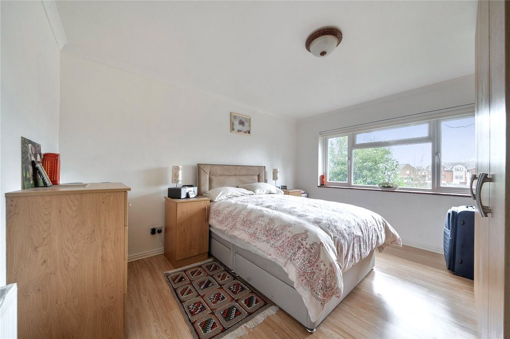 Additional image 9 of 2 bed maisonette for saleMount Nugent, Chesham, Buckinghamshire HP5