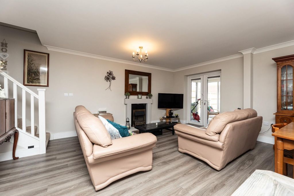 Additional image 6 of 3 bed detached house for saleMiddle Oxford Street, Castleford WF10