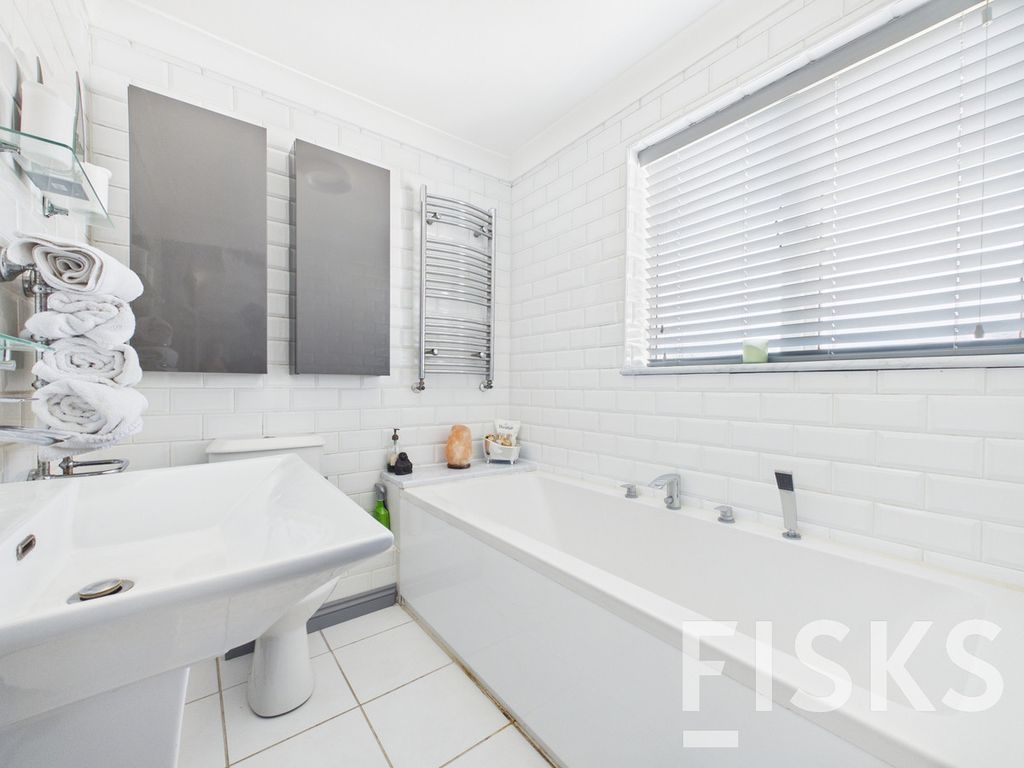 Additional image 28 of 4 bed detached house for saleThorney Bay Road, Canvey Island SS8