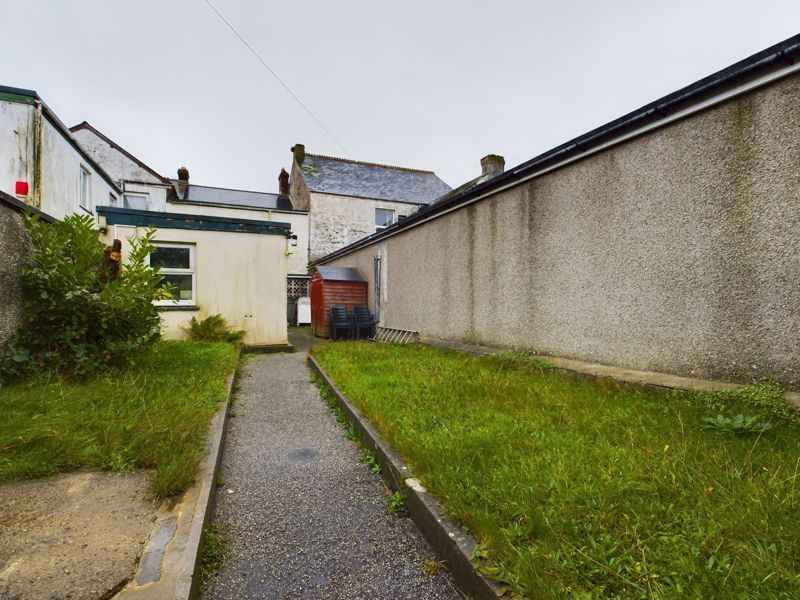 Additional image 8 of 3 bed flat for saleTrelowarren Street, Camborne TR14