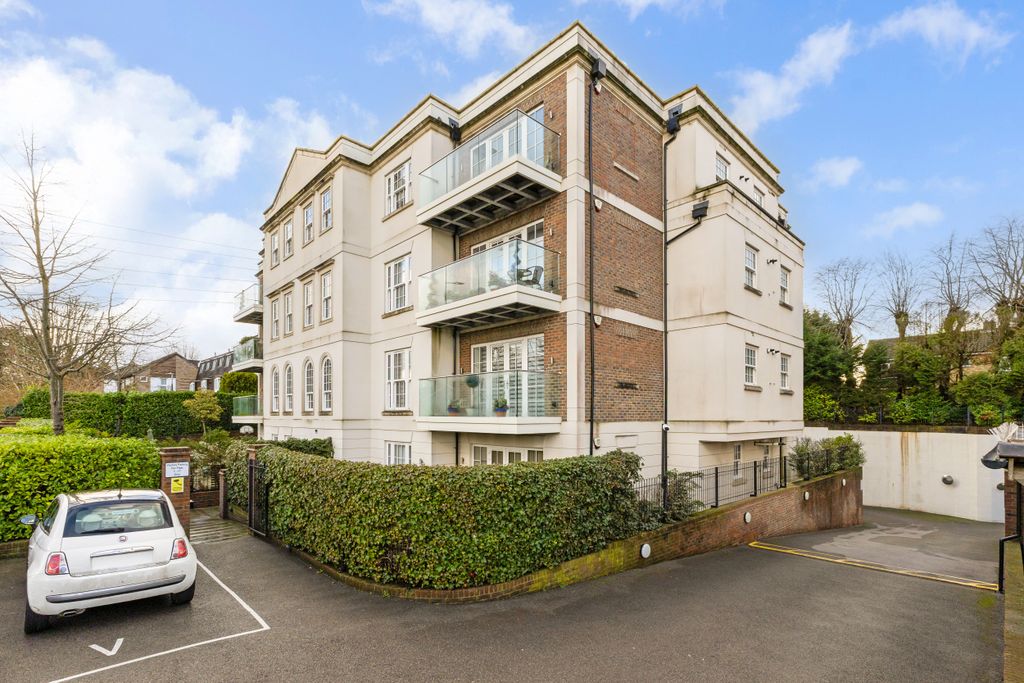 Additional image 16 of 2 bed flat for saleSparrows Herne, Bushey WD23
