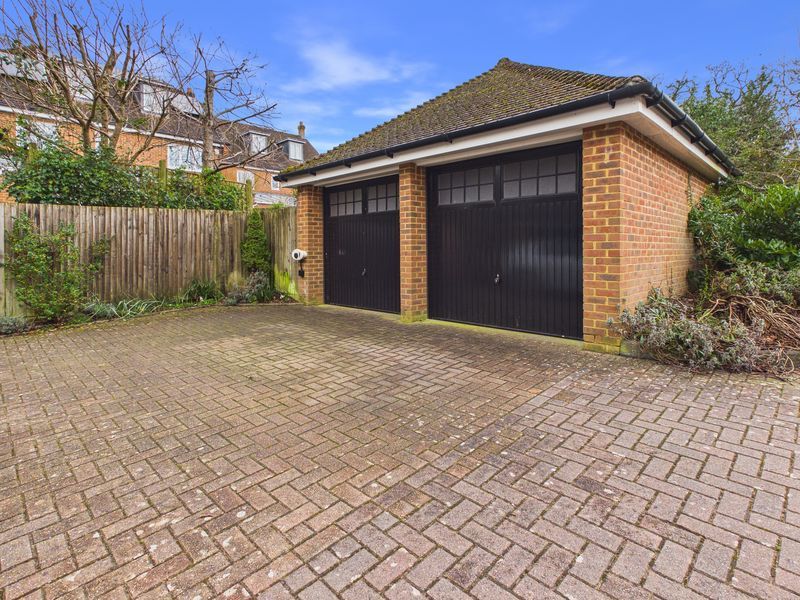 Additional image 23 of 5 bed detached house for saleNewbery Close, Caterham CR3