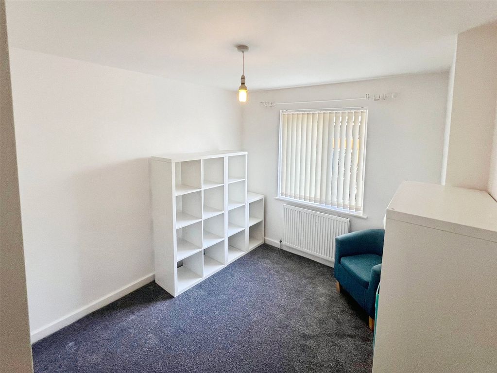 Additional image 7 of 2 bed flat for saleNorth Parade, Camborne, Cornwall TR14