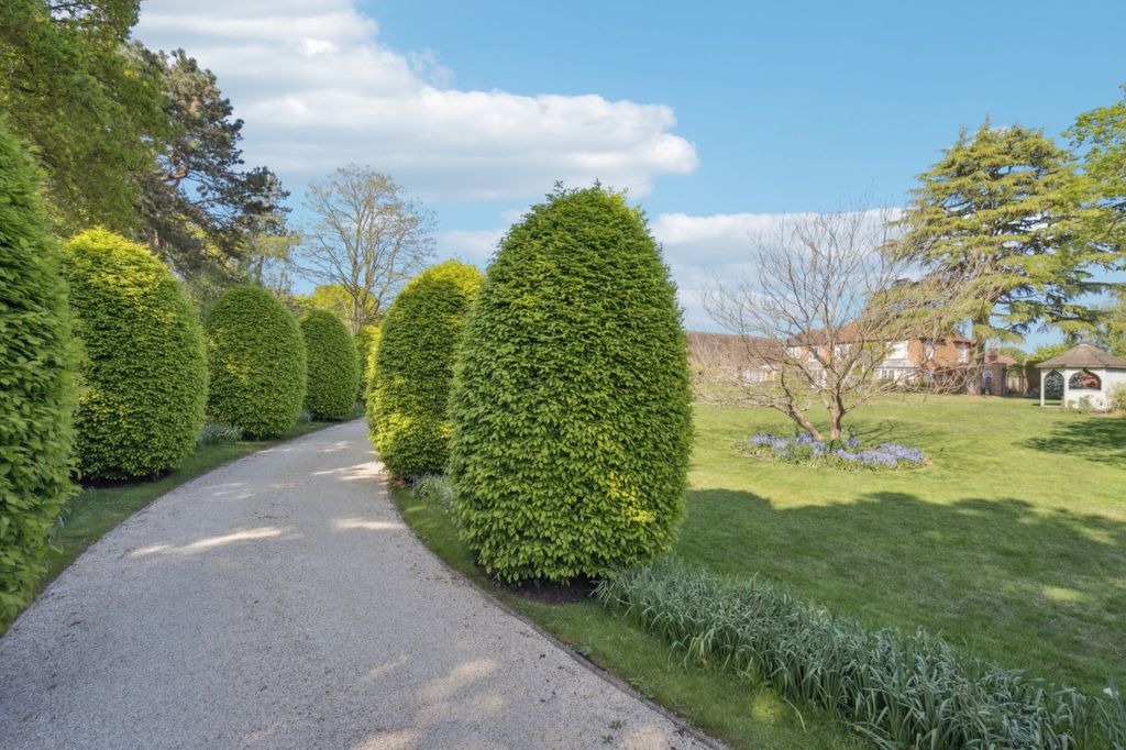 Additional image 32 of 7 bed country house for saleThree Households, Chalfont St. Giles, Buckinghamshire HP8