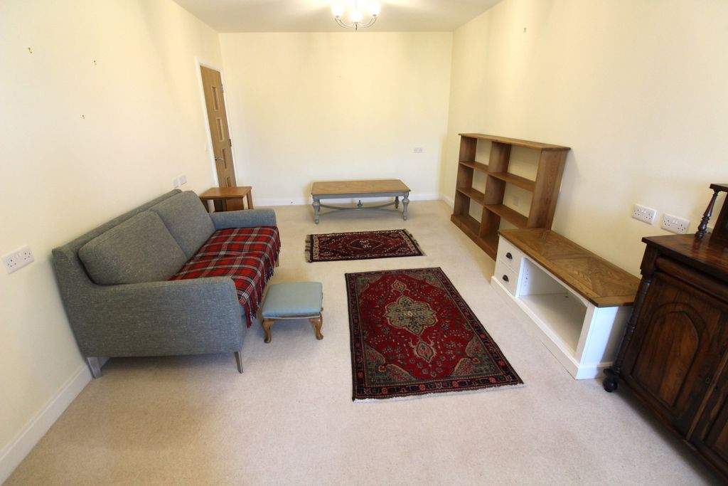 Additional image 9 of 2 bed flat for saleTrinity Road, Chipping Norton OX7