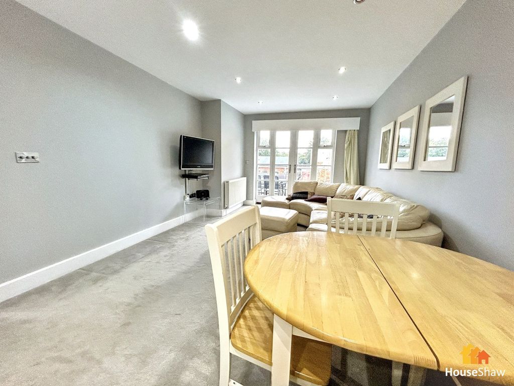 Additional image 9 of 2 bed flat for saleFullers Hill, Chesham HP5