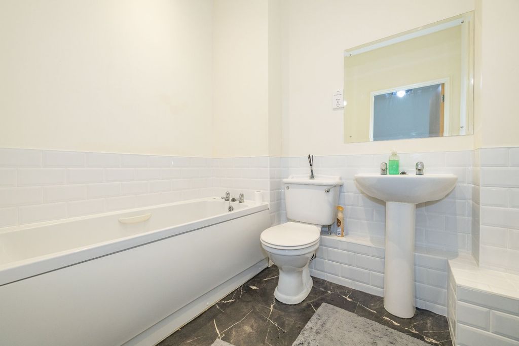 Additional image 7 of 2 bed flat for saleGeorge Roche Road, Canterbury, Kent CT1