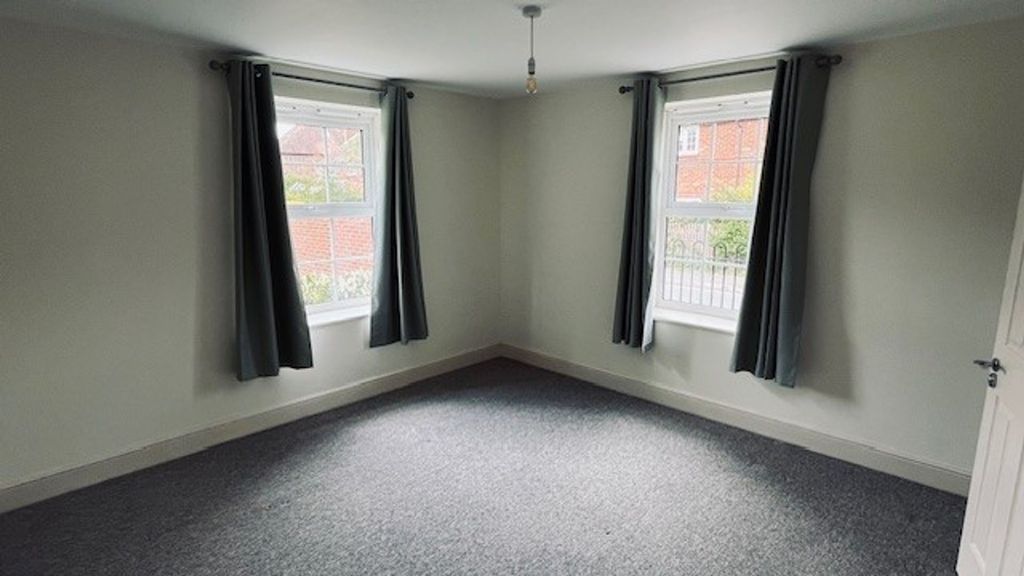 Additional image 6 of 2 bed flat for salePhoenix Court, Thame OX9