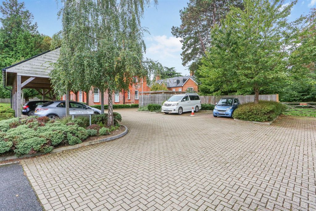 Additional image 15 of 2 bed flat for saleDamson Way, Carshalton Beeches SM5