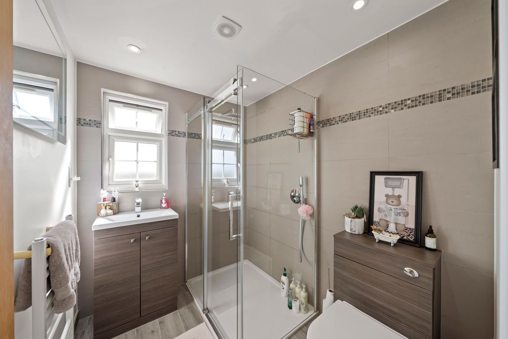 Additional image 19 of 4 bed semi-detached house for saleHarrow Road, Carshalton Beeches SM5