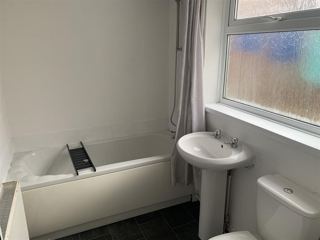 Additional image 3 of 2 bed flat for saleRosiland Avenue, Bedlington NE22