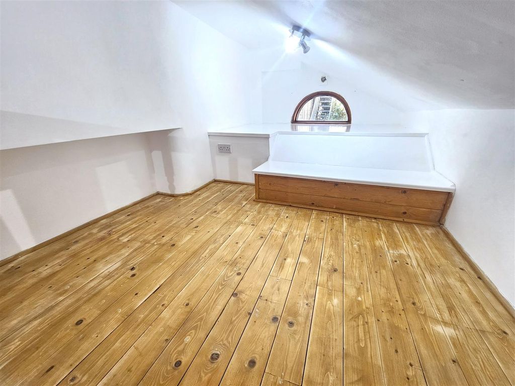 Additional image 6 of 1 bed flat for saleBannawell Street, Tavistock PL19